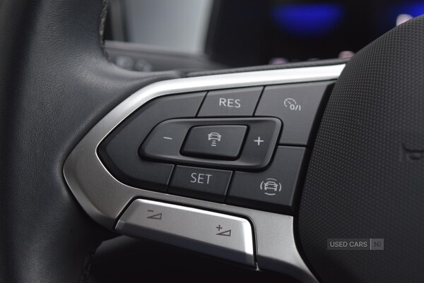 Used Volkswagen T-Roc 2023 for sale - 76528231: Photo 15