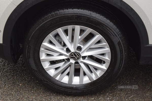 Used Volkswagen T-Roc 2023 for sale - 76528231: Photo 35