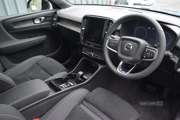 Used Volvo XC40 2023 for sale - 76672157: Photo 3