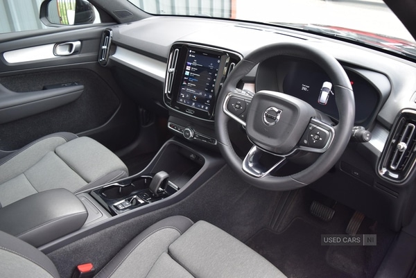 Used Volvo XC40 2023 for sale - 78205638: Photo 2