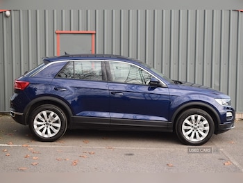 Used Volkswagen T-Roc 2021 for sale - 76787320: Photo