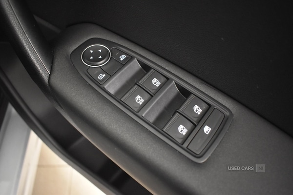 Used Renault Captur 2022 for sale - 76597542: Photo 28