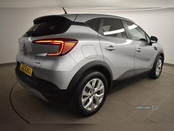 Used Renault Captur 2022 for sale - 76597542: Photo