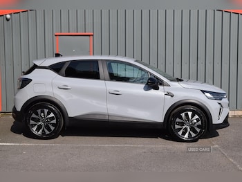 Used Renault Captur 2024 for sale - 75697845: Photo