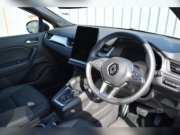 Used Renault Captur 2024 for sale - 75697845: Photo