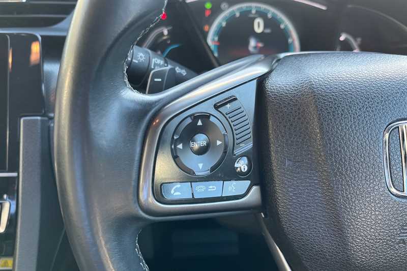 Used Honda Civic 2018 for sale - 78216032: Photo 17