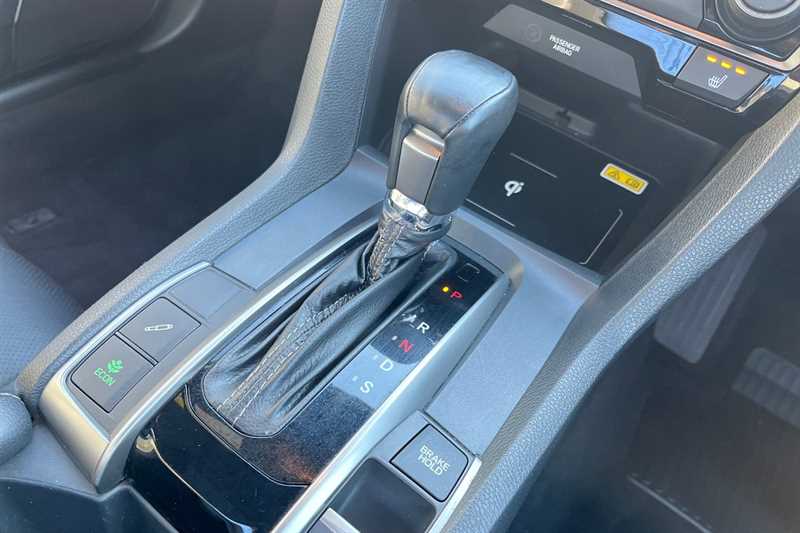 Used Honda Civic 2018 for sale - 78216032: Photo 24