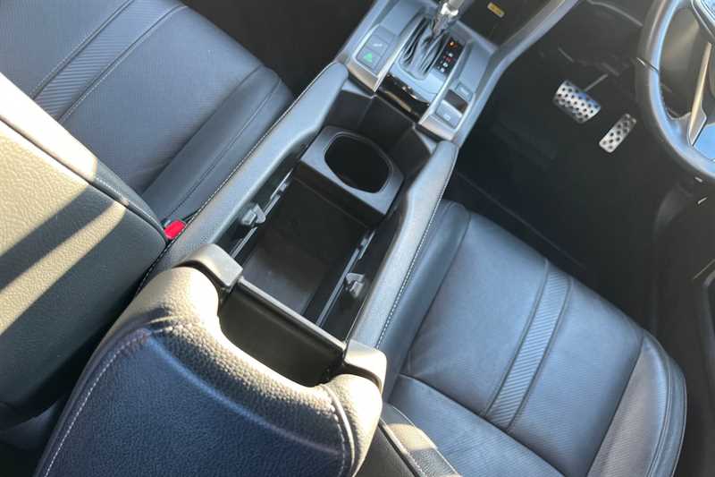 Used Honda Civic 2018 for sale - 78216032: Photo 25