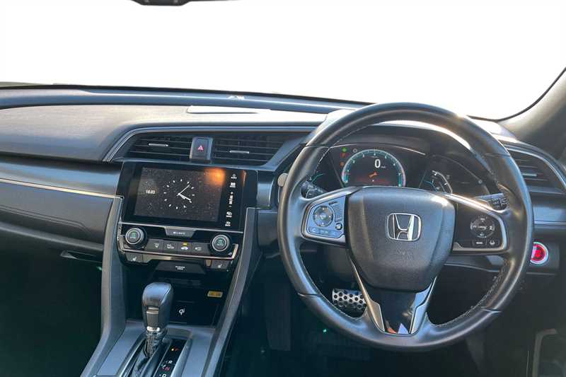 Used Honda Civic 2018 for sale - 78216032: Photo 4
