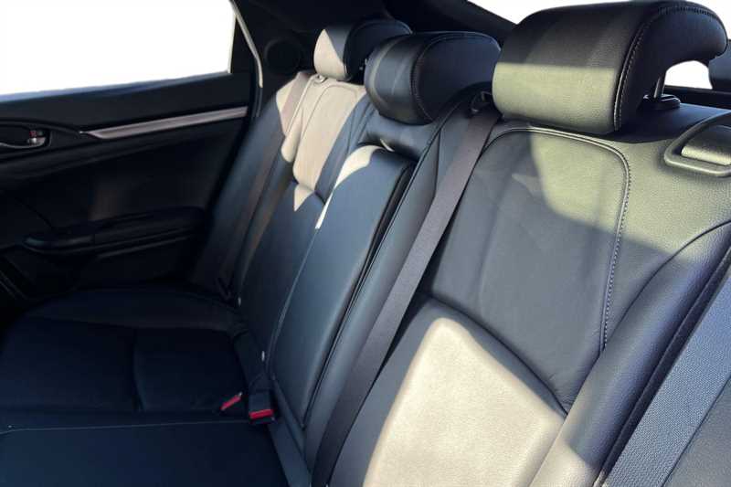 Used Honda Civic 2018 for sale - 78216032: Photo 8