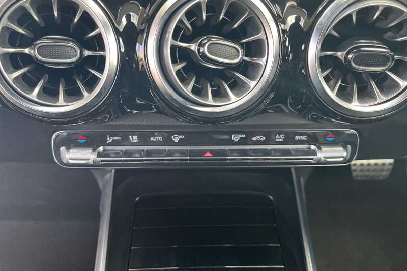 Used Mercedes-Benz GLB 2023 for sale - 76420597: Photo 16