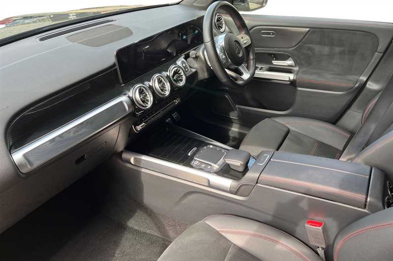 Used Mercedes-Benz GLB 2023 for sale - 76420597: Photo 2