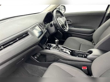 Used Honda HR-V 2020 for sale - 76229561: Photo 2