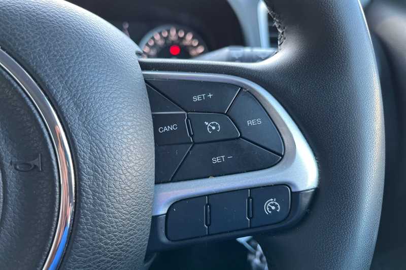 Used Jeep Renegade 2019 for sale - 77810358: Photo 21