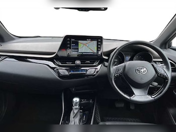 Used Toyota C-HR 2020 for sale - 78506248: Photo