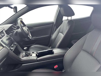Used Honda Civic 2021 for sale - 76229603: Photo