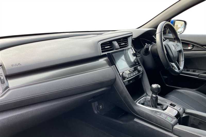 Used Honda Civic 2019 for sale - 76501679: Photo 2