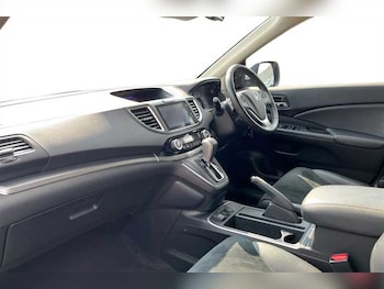 Used Honda CR-V 2017 for sale - 79256969: Photo