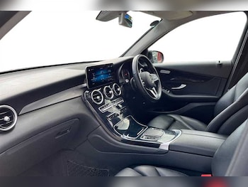 Used Mercedes-Benz GLC 2019 for sale - 79203734: Photo
