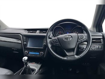 Used Toyota Avensis 2018 for sale - 76515123: Photo