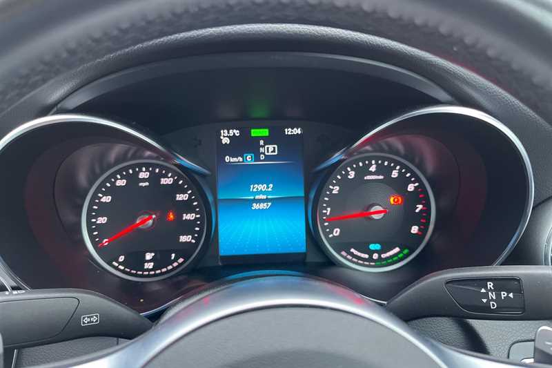 Used Mercedes-Benz C Class 2019 for sale - 76915285: Photo 11