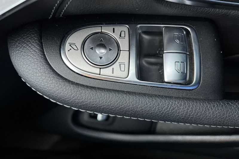 Used Mercedes-Benz C Class 2019 for sale - 76915285: Photo 18