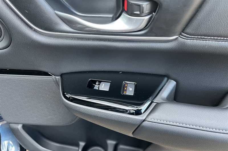 Used Honda CR-V 2023 for sale - 77043207: Photo 31