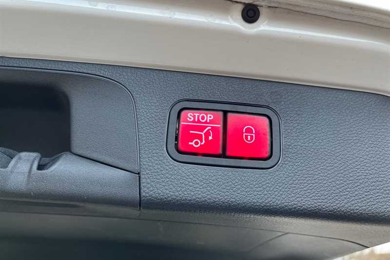 Used Mercedes-Benz GLC 2021 for sale - 77397565: Photo 27