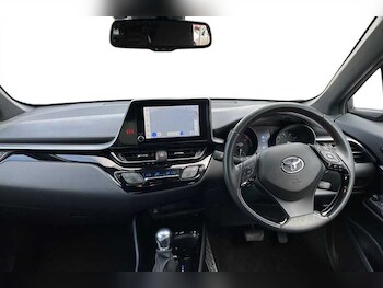 Used Toyota C-HR 2023 for sale - 78377795: Photo