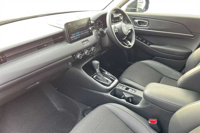 Used Honda HR-V 2024 for sale - 77983509: Photo 2