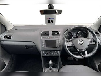 Used Volkswagen Polo 2017 for sale - 75688697: Photo