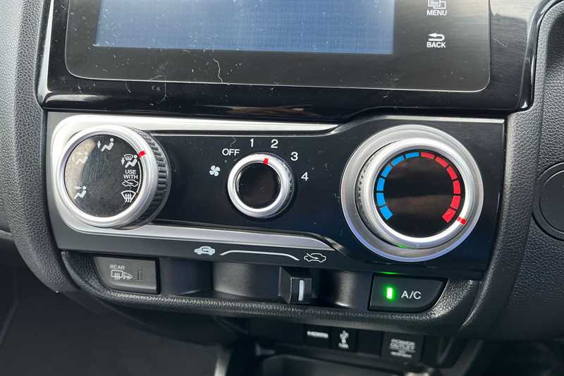 Used Honda Jazz 2018 for sale - 76826942: Photo 16