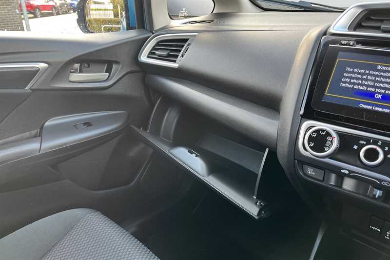 Used Honda Jazz 2018 for sale - 76826942: Photo 34