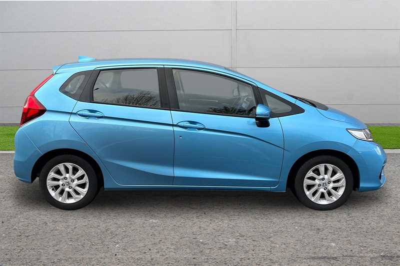 Used Honda Jazz 2018 for sale - 76826942: Photo 5