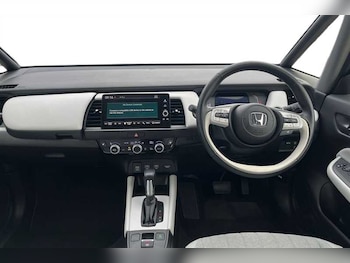 Used Honda Jazz 2023 for sale - 76168920: Photo