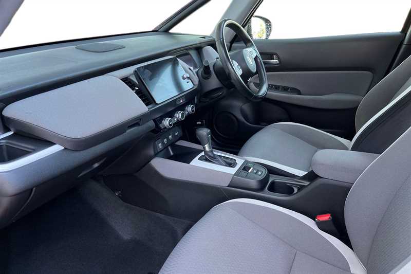 Used Honda Jazz 2021 for sale - 76155212: Photo 2