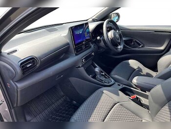 Used Toyota Yaris 2024 for sale - 78364657: Photo