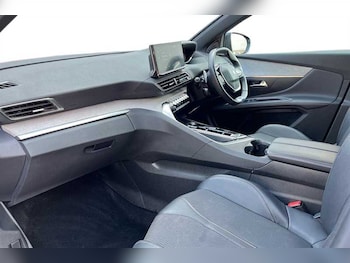 Used Peugeot 5008 2023 for sale - 79250400: Photo