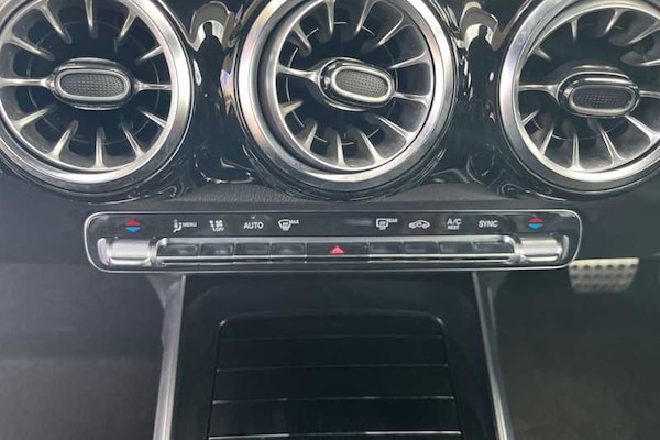Used Mercedes-Benz GLB 2023 for sale - 75742959: Photo 16