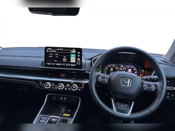 Used Honda CR-V 2024 for sale - 77164300: Photo