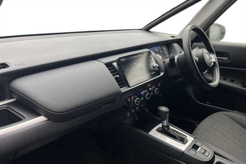 Used Honda Jazz 2024 for sale - 76593866: Photo 2