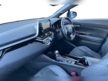 Used Toyota C-HR 2021 for sale - 77899056: Photo