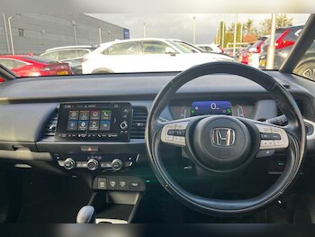 Used Honda Jazz 2021 for sale - 76140679: Photo