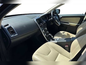 Used Volvo XC60 2015 for sale - 78685839: Photo