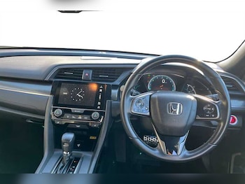 Used Honda Civic 2018 for sale - 77894104: Photo
