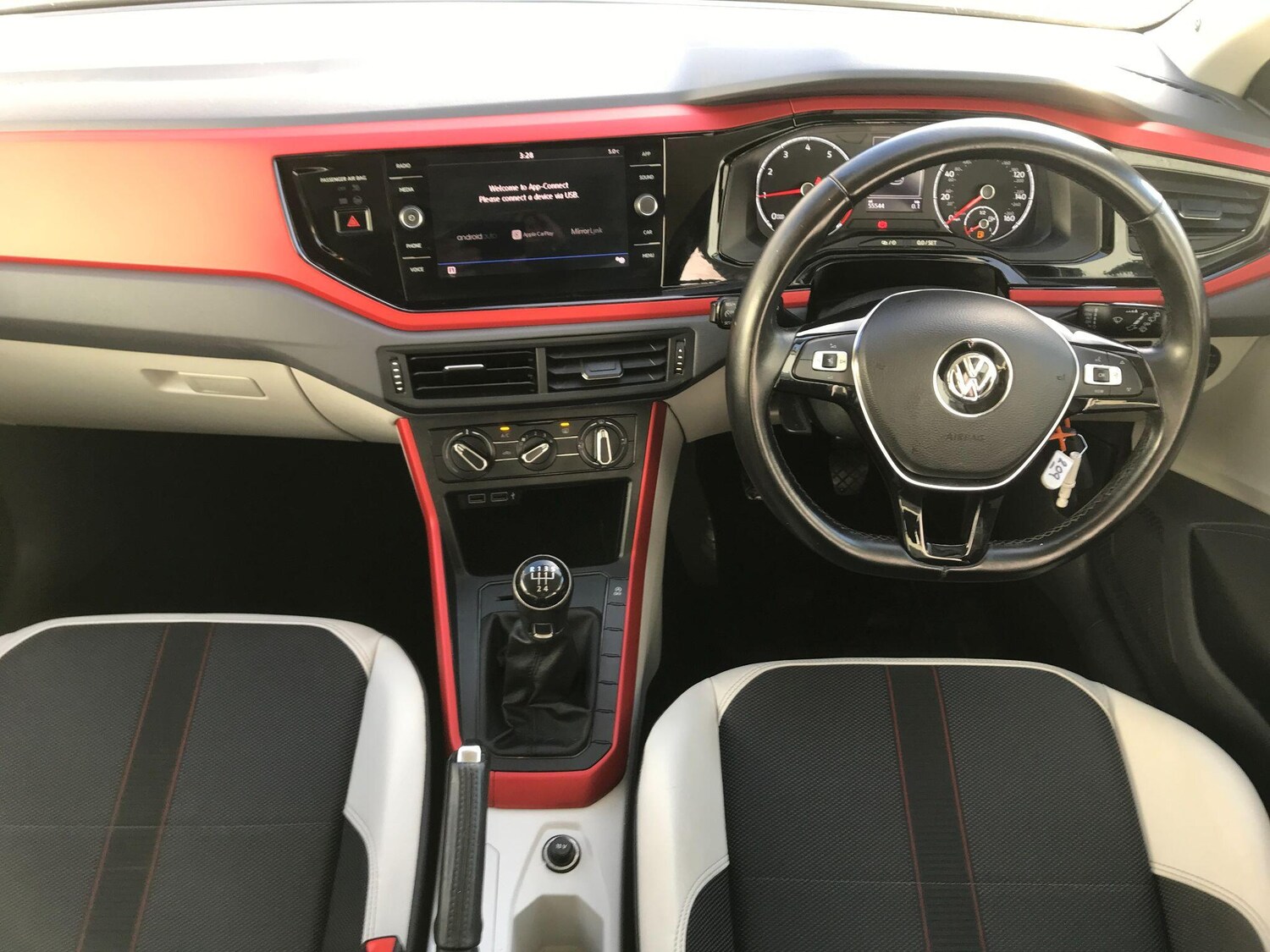 Used Volkswagen Polo 2018 for sale - 77195696: Photo 3