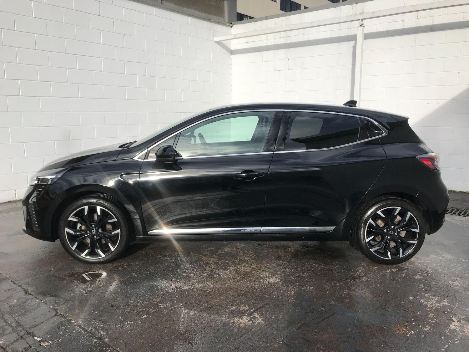 Used Renault Clio 2025 for sale - 77501711: Photo 9