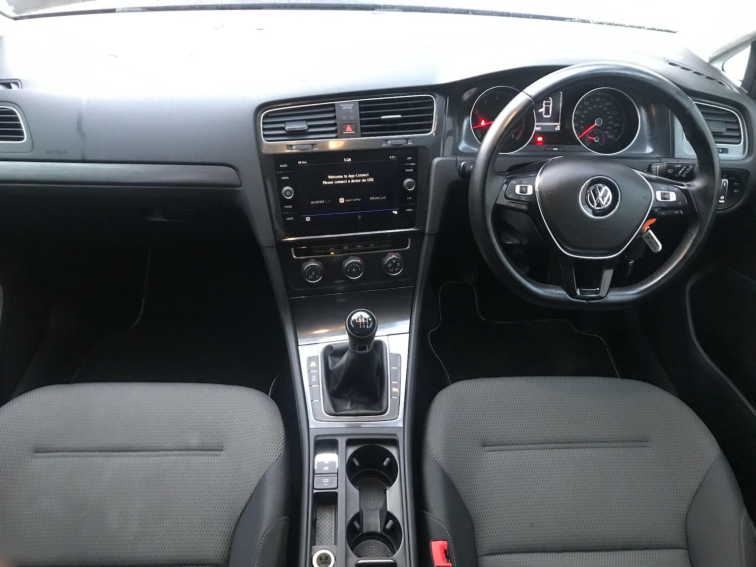 Used Volkswagen Golf 2018 for sale - 77124946: Photo 3