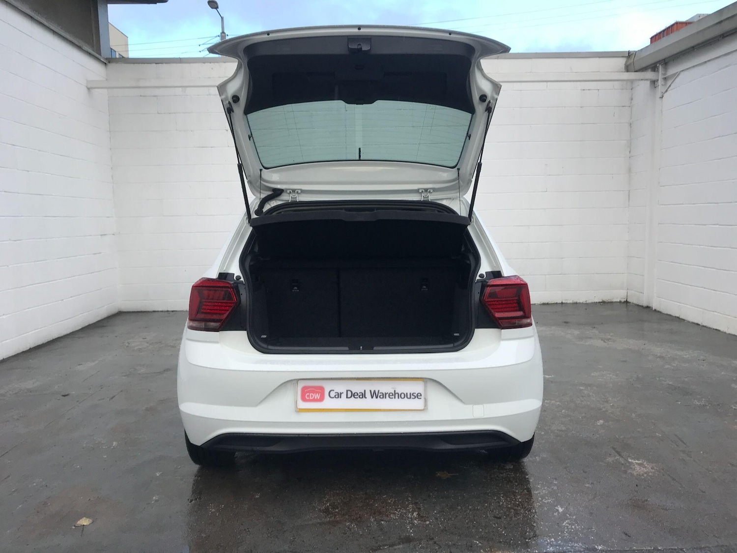 Used Volkswagen Polo 2018 for sale - 76449480: Photo 9