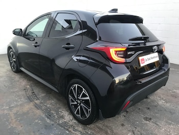 Used Toyota Yaris 2022 for sale - 76693275: Photo